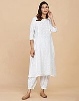 White Cotton Embroidered Slim Fit Long Kurta White Cotton Embroidered Slim Fit Long Kurta